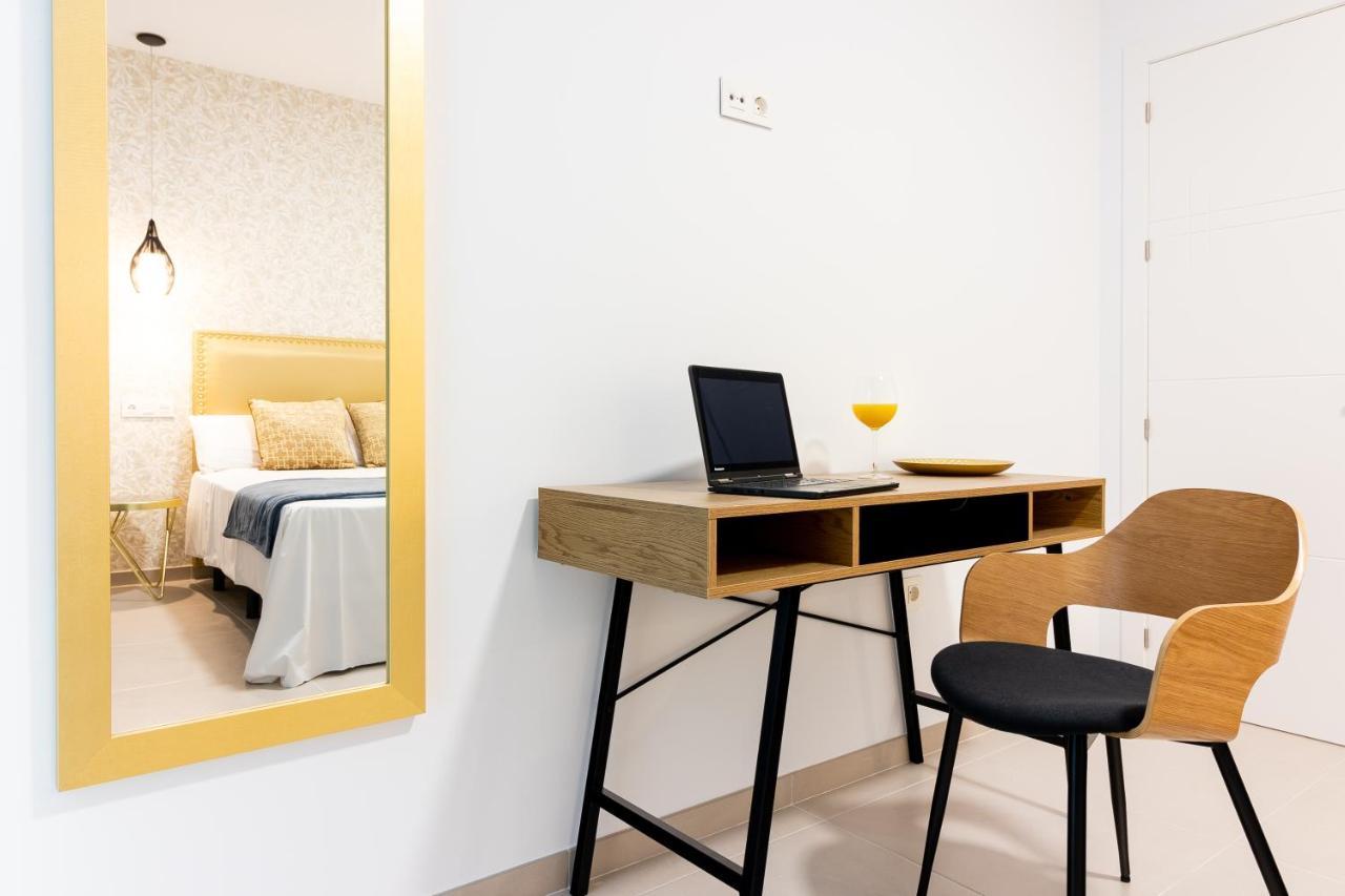 Appartamento Malaga Center Flat Mariblanca 12 Sun & Terrace Boutique Esterno foto